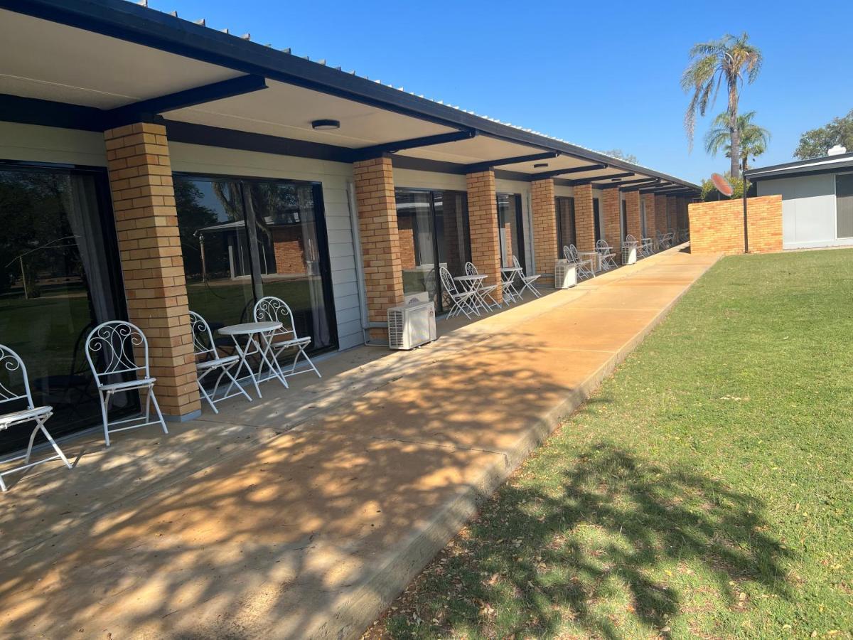 Jumbuck Motor Inn - Pool - Pet Friendly Section - King Beds Longreach Extérieur photo