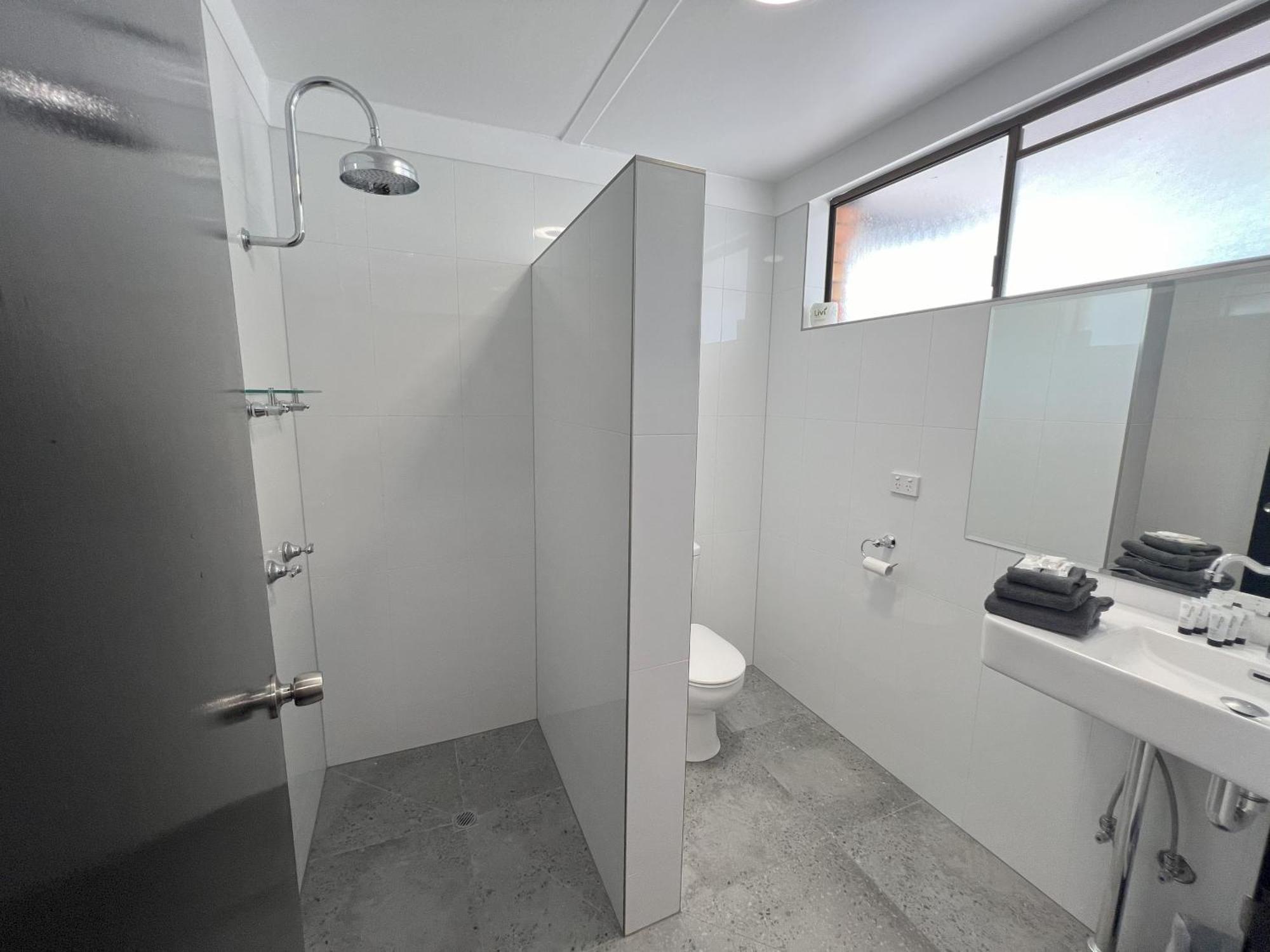 Jumbuck Motor Inn - Pool - Pet Friendly Section - King Beds Longreach Extérieur photo