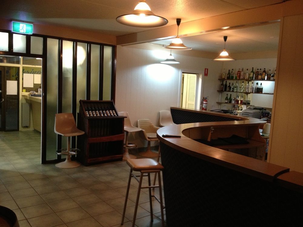 Jumbuck Motor Inn - Pool - Pet Friendly Section - King Beds Longreach Extérieur photo